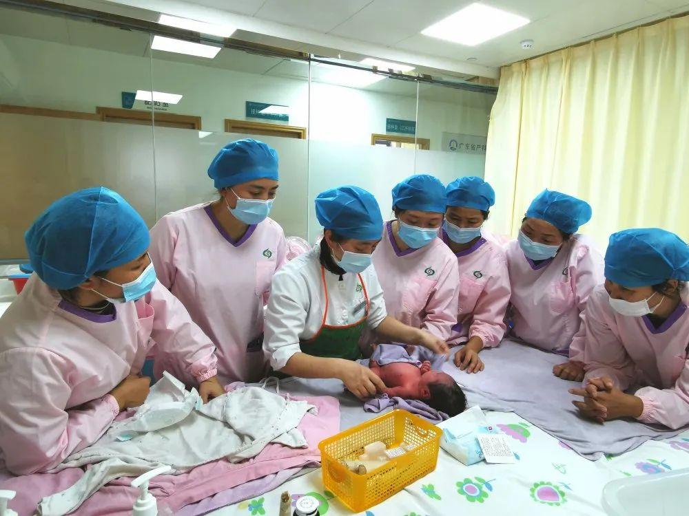 鹰潭妇婴监护型护送
